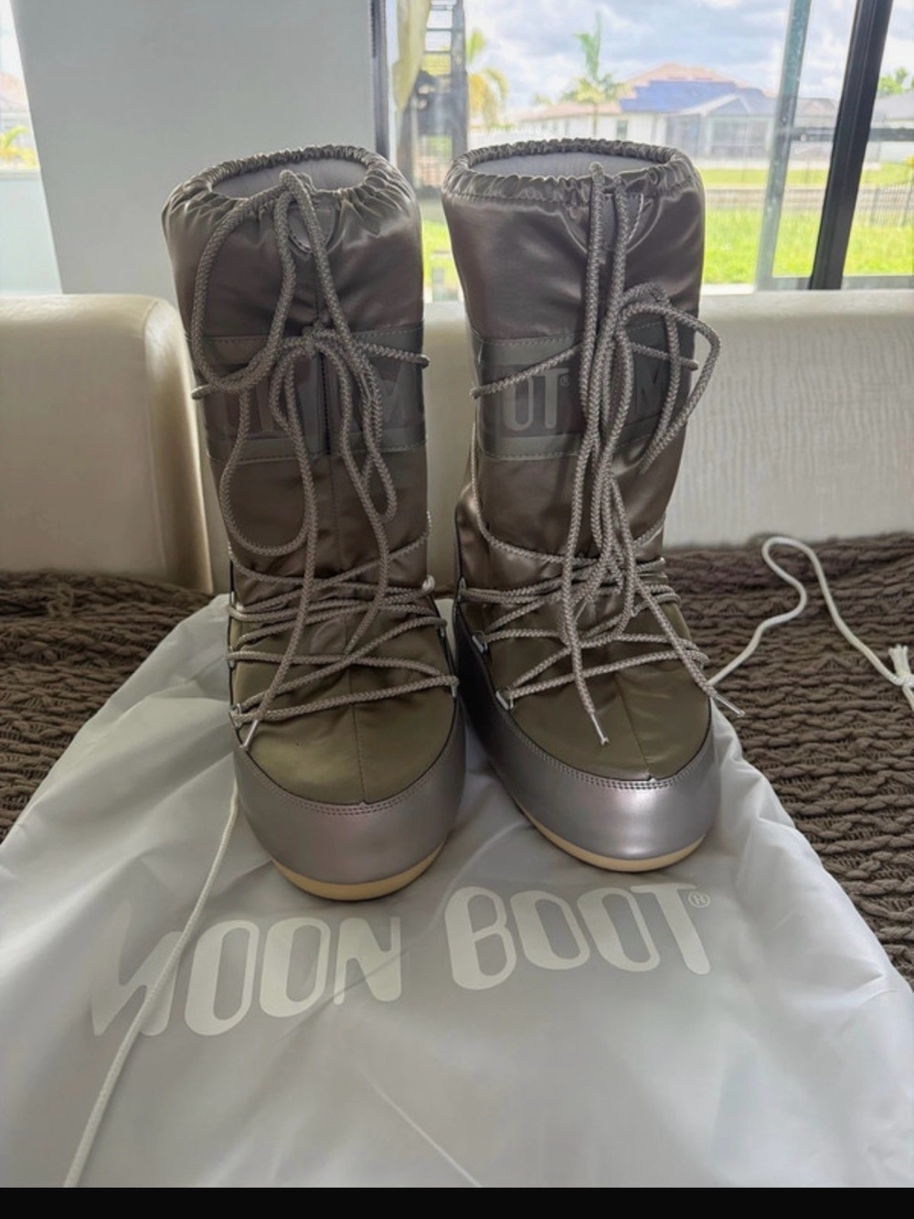 Moon Boot Metallic Grey Lace-Up Snow Boots